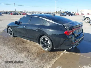 2022 Kia K5 GT-Line z VIN 5XXG64J2XNG139790, wystawiony jako IAAI lot #41737680 z przebiegiem 34 738 mil mil oraz . Historia ofert i sprzedaży dostępna na DreamBid. Obrazek 3.