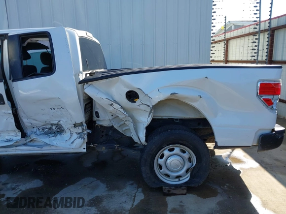 2013 Ford F-150 XL with VIN 1FTFX1CF5DKG33969, listed as a IAAI auction lot 41139310 with 180,330 mi miles and . Bid and sale history available at DreamBid. Image 17.