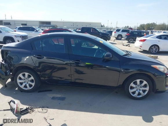 2012 Mazda Mazda3 i Sport with VIN JM1BL1UFXC1652286, listed as a IAAI auction lot 41730996 with NaN miles. Bid and sale history available at carsss.com. Image 14.