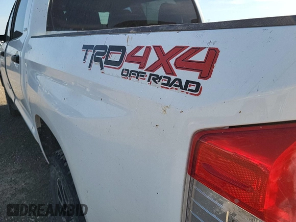 2014 Toyota Tundra 4WD Truck SR5 with VIN 5TFDW5F10EX373227, listed as a IAAI auction lot 42179336 with 247,371 mi miles. Bid and sale history available at carsss.com. Image 22.
