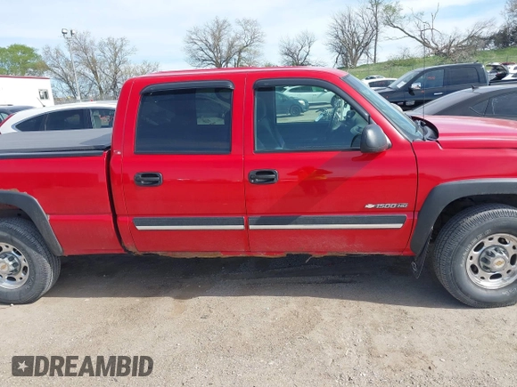 2003 Chevrolet Silverado 1500HD LS z VIN 1GCGK13U43F150515, wystawiony jako IAAI lot #42135449 z przebiegiem 171 015 mil mil oraz . Historia ofert i sprzedaży dostępna na DreamBid. Obrazek 13.