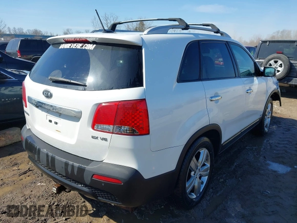 2013 Kia Sorento EX with VIN 5XYKUDA26DG411648, listed as a IAAI auction lot 41878842 with 87,631 mi miles. Bid and sale history available at carsss.com. Image 4.