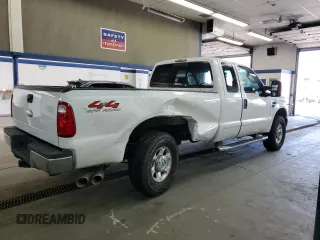 2008 Ford F-250 XL z VIN 1FTSX21R78EB83683, wystawiony jako Copart lot #59397325 z przebiegiem 230 601 mil mil oraz Szkoda całkowita • Salvage title. Historia ofert i sprzedaży dostępna na DreamBid. Obrazek 3.