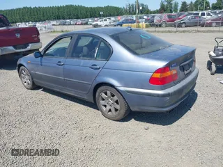 2004 BMW 3 Series 325xi z VIN WBAEU334X4PR08251, wystawiony jako IAAI lot #42419269 z przebiegiem 174 382 mil mil oraz . Historia ofert i sprzedaży dostępna na DreamBid. Obrazek 3.