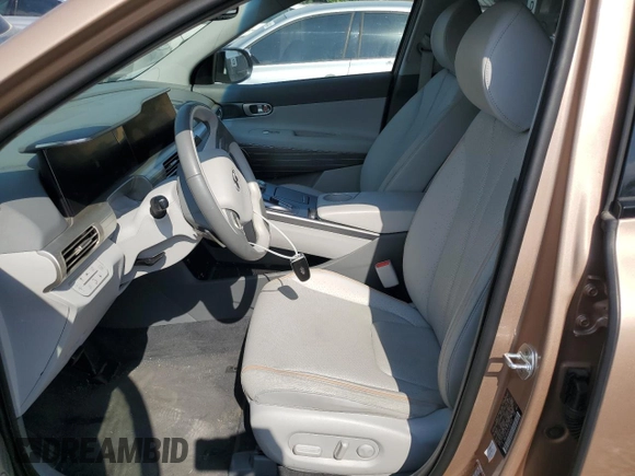 2020 Hyundai NEXO Limited z VIN KM8J84A69LU007979, wystawiony jako Copart lot #53657845 z przebiegiem 21 733 mil mil oraz Szkoda całkowita • Salvage title. Historia ofert i sprzedaży dostępna na DreamBid. Obrazek 7.