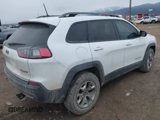 2019 Jeep Cherokee Trailhawk Elite с VIN 1C4PJMBX1KD476881, выставлен на аукционе IAAI как лот 41922450 с пробегом 75 248 миль миль и . История ставок и продаж доступна на DreamBid. Изображение 4.