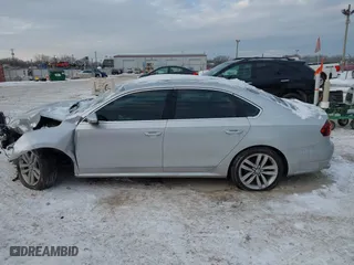 2017 Volkswagen Passat V6 SEL Premium with VIN 1VWCM7A38HC036318, listed as a IAAI auction lot 41322513 with 1 mi miles. Bid and sale history available at carsss.com. Image 14.