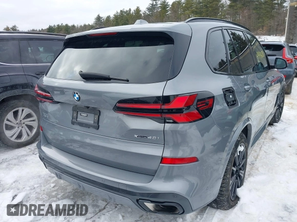 2024 BMW X5 xDrive40i z VIN 5UX23EU06R9S09659, wystawiony jako IAAI lot #41444238 z przebiegiem 26 923 mil mil oraz . Historia ofert i sprzedaży dostępna na DreamBid. Obrazek 16.