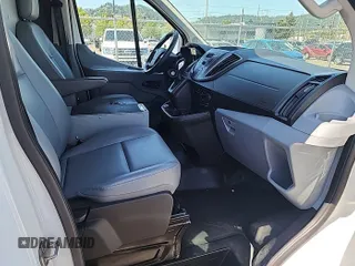 2018 Ford Transit z VIN 1FTYR1YM4JKB43884, wystawiony jako IAAI lot #42521057 z przebiegiem 129 878 mil mil oraz . Historia ofert i sprzedaży dostępna na DreamBid. Obrazek 1.