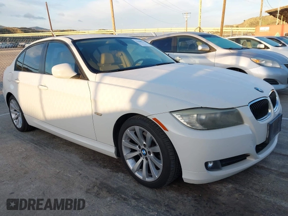 2011 BMW 3 Series 328i with VIN WBAPH5G57BNM76870, listed as a IAAI auction lot 41900288 with 191,609 mi miles and . Bid and sale history available at carsss.com. Image 1.
