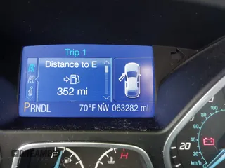 2013 Ford Focus SE with VIN 1FADP3F28DL231617, listed as a IAAI auction lot 42130146 with 63,282 mi miles. Bid and sale history available at carsss.com. Image 7.