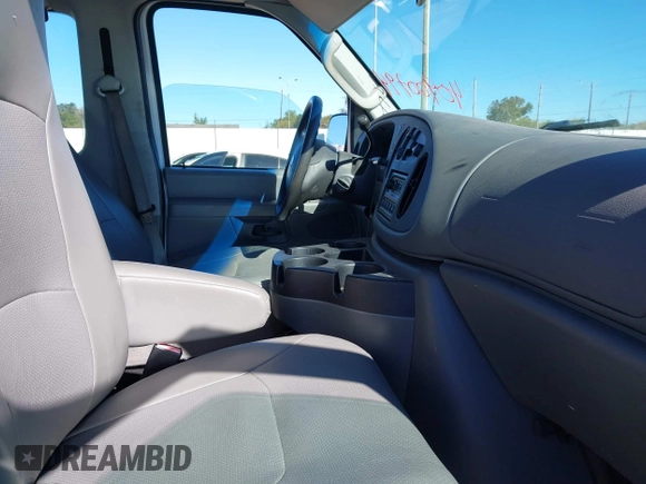 2008 Ford Econoline Passenger XL with VIN 1FBSS31L78DA03855, listed as a IAAI auction lot 40900794 with 989,635 mi miles and . Bid and sale history available at DreamBid. Image 5.
