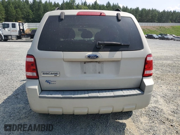 2008 Ford Escape XLT z VIN 1FMCU03188KA50873, wystawiony jako Copart lot #62108515 z przebiegiem 162 920 mil mil oraz Szkoda całkowita • Salvage title. Historia ofert i sprzedaży dostępna na DreamBid. Obrazek 6.