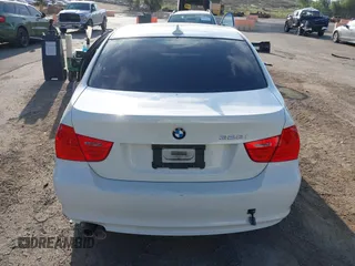 2011 BMW 3 Series 328i with VIN WBAPH5G58BNM73752, listed as a IAAI auction lot 41871258 with 120,822 mi miles and . Bid and sale history available at DreamBid. Image 15.