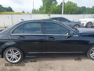 2014 Mercedes-Benz C 250 Sport с VIN WDDGF4HBXEA961769, выставлен на аукционе IAAI как лот 42474680 с пробегом 174 724 миль миль и . История ставок и продаж доступна на DreamBid. Изображение 14.