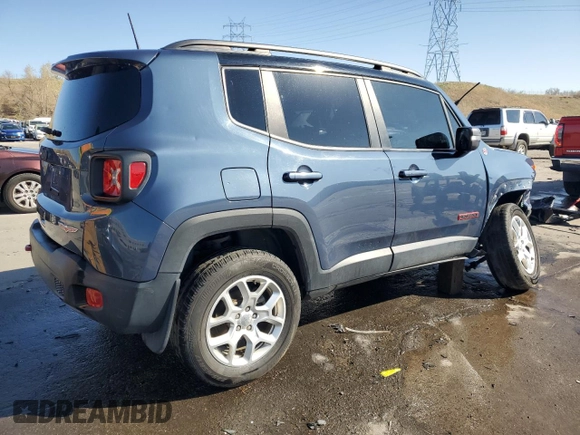 2021 Jeep Renegade Trailhawk z VIN ZACNJDC12MPM31659, wystawiony jako Copart lot #53104325 z przebiegiem Nie podano mil oraz Szkoda całkowita • Salvage title. Historia ofert i sprzedaży dostępna na DreamBid. Obrazek 3.