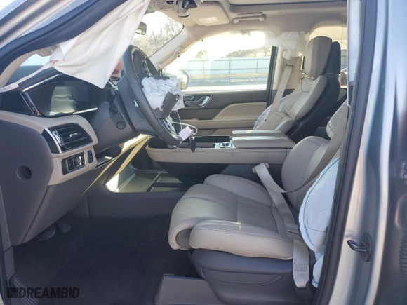 2024 Lincoln Navigator Reserve with VIN 5LMJJ2LG2REL08480, listed as a Copart auction lot 83065314 with 5,723 mi miles and Salvage Title. Bid and sale history available at carsss.com. Image 7.