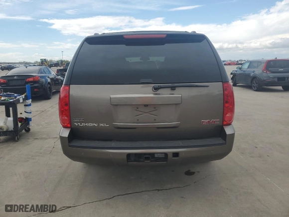 2011 GMC Yukon XL SLT with VIN 1GKS1KE0XBR362933, listed as a Copart auction lot 51011155 with 253,225 mi miles and Clean Title. Bid and sale history available at carsss.com. Image 6.