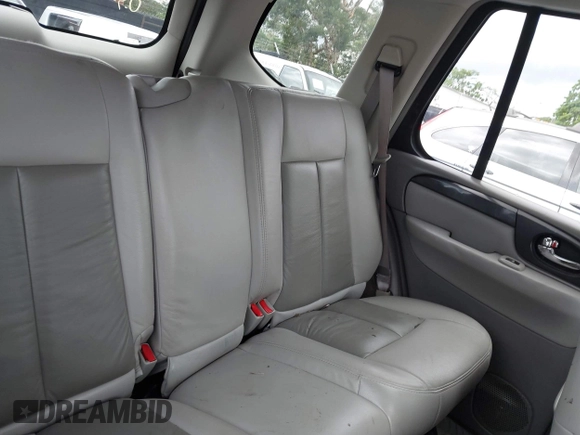 2005 GMC Envoy SLT z VIN 1GKDS13S152161472, wystawiony jako IAAI lot #40110978 z przebiegiem 141 908 mil mil oraz . Historia ofert i sprzedaży dostępna na DreamBid. Obrazek 8.