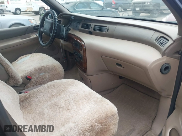 1998 Ford Windstar GL with VIN 2FMDA5142WBB70862, listed as a IAAI auction lot 42838492 with 286,835 mi miles and . Bid and sale history available at DreamBid. Image 5.