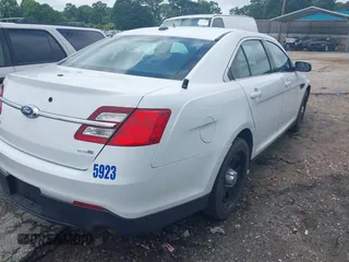 2016 Ford Police Interceptor with VIN 1FAHP2MKXGG101320, listed as a IAAI auction lot 42375375 with 103,640 mi miles and . Bid and sale history available at DreamBid. Image 4.