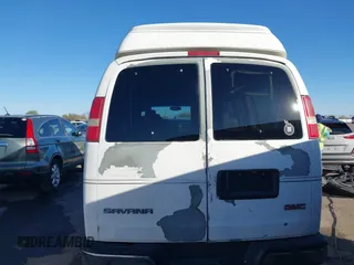 2004 GMC Savana Cargo Van YF7 Upfitter with VIN 1GDFG15T741231326, listed as a IAAI auction lot 41114249 with 291,492 mi miles. Bid and sale history available at carsss.com. Image 17.