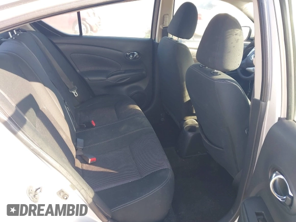 2017 Nissan Versa SV z VIN 3N1CN7AP3HK427702, wystawiony jako IAAI lot #41741711 z przebiegiem 146 889 mil mil oraz . Historia ofert i sprzedaży dostępna na DreamBid. Obrazek 8.