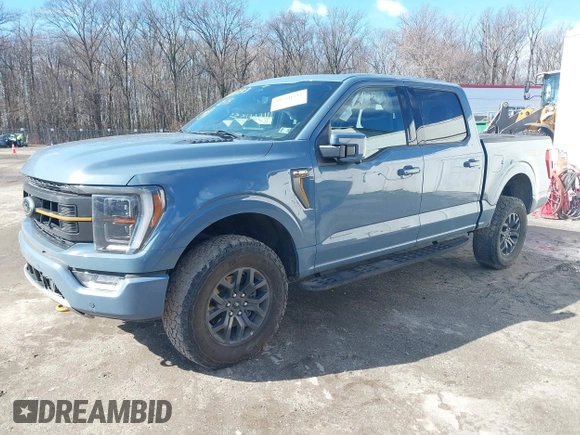 2023 Ford F-150 XL with VIN 1FTEW1E81PFA49918, listed as a IAAI auction lot 41560333 with 32,172 mi miles. Bid and sale history available at carsss.com. Image 2.
