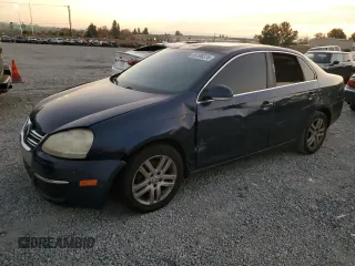 2007 Volkswagen Jetta 2.5 with VIN 3VWSG71K57M011934, listed as a Copart auction lot 83108374 with 115,101 mi miles and Salvage title. Bid and sale history available at DreamBid. Image 1.