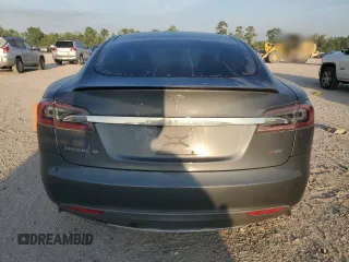 2013 Tesla Model S Performance z VIN 5YJSA1CP6DFP13674, wystawiony jako Copart lot #53043085 z przebiegiem 174 167 mil mil oraz Szkoda całkowita • Salvage title. Historia ofert i sprzedaży dostępna na DreamBid. Obrazek 6.