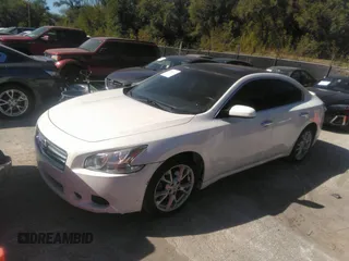 2014 Nissan Maxima SV z VIN 1N4AA5APXEC482563, wystawiony jako IAAI lot #34583717 z przebiegiem 140 760 mil mil oraz . Historia ofert i sprzedaży dostępna na DreamBid. Obrazek 2.