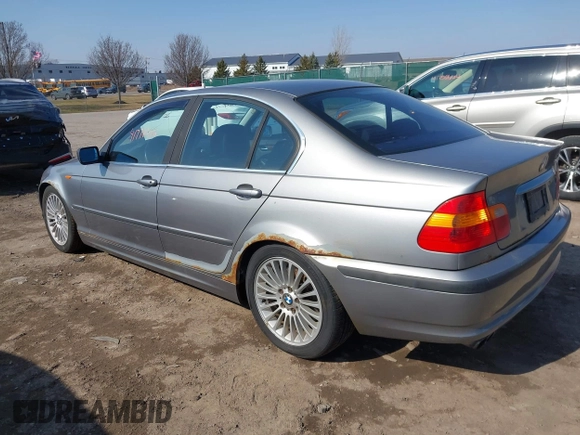 2003 BMW 3 Series 330xi with VIN WBAEW534X3PN31070, listed as a IAAI auction lot 41776406 with 176,383 mi miles. Bid and sale history available at carsss.com. Image 3.
