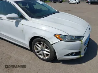 2013 Ford Fusion SE with VIN 3FA6P0HR1DR228027, listed as a IAAI auction lot 42126141 with 170,353 mi miles. Bid and sale history available at carsss.com. Image 6.