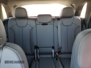 2024 Audi Q5 S line Premium Plus z VIN WA1E2AFY6R2125874, wystawiony jako Copart lot #47052955 z przebiegiem 1 144 mil mil oraz Szkoda całkowita • Salvage title. Historia ofert i sprzedaży dostępna na DreamBid. Obrazek 10.