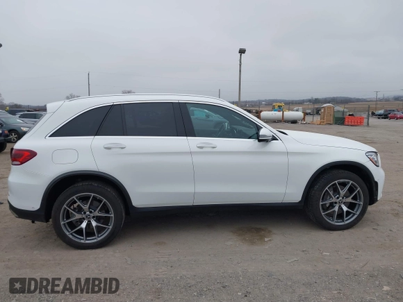 2022 Mercedes-Benz GLC 300 z VIN W1N0G8EB6NG096681, wystawiony jako IAAI lot #41775648 z przebiegiem 10 676 mil mil oraz . Historia ofert i sprzedaży dostępna na DreamBid. Obrazek 13.