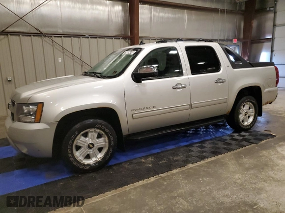 2011 Chevrolet Avalanche LT with VIN 3GNTKFE33BG123410, listed as a Copart auction lot 73465474 with 133,236 mi miles and Clean Title. Bid and sale history available at DreamBid. Image 1.