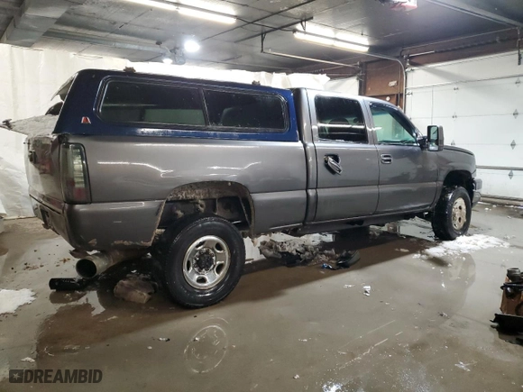 2007 Chevrolet Silverado 2500HD Classic LT3 with VIN 1GCHK23D67F135000, listed as a Copart auction lot 87384794 with 322,325 mi miles and Salvage Title. Bid and sale history available at carsss.com. Image 3.