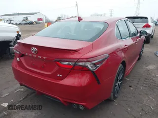 2022 Toyota Camry SE with VIN 4T1T11AK8NU019780, listed as a IAAI auction lot 41556856 with 17,180 mi miles. Bid and sale history available at carsss.com. Image 4.