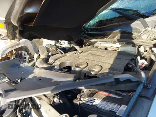 2015 Toyota 4Runner Limited with VIN JTEBU5JR8F5268924, listed as a IAAI auction lot 41984116 with 84,737 mi miles and . Bid and sale history available at carsss.com. Image 10.