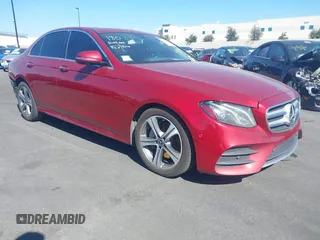 2020 Mercedes-Benz E 350 z VIN WDDZF8DBXLA704257, wystawiony jako IAAI lot #41248454 z przebiegiem 67 143 mil mil oraz . Historia ofert i sprzedaży dostępna na DreamBid. Obrazek 1.