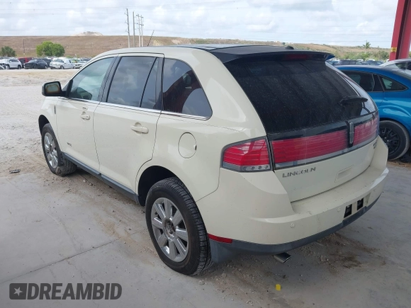 2008 Lincoln MKX with VIN 2LMDU88C78BJ33271, listed as a IAAI auction lot 42205460 with 148,146 mi miles and . Bid and sale history available at DreamBid. Image 3.