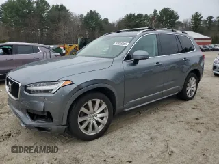 2017 Volvo XC90 Momentum z VIN YV4A22PK2H1105658, wystawiony jako Copart lot #52855065 z przebiegiem 114 938 mil mil oraz Szkody całkowita. Historia ofert i sprzedaży dostępna na DreamBid. Obrazek 1.