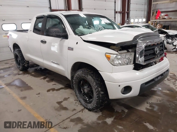 2008 Toyota Tundra 4WD Truck with VIN 5TFBV541X8X034895, listed as a IAAI auction lot 41617192 with 133,161 mi miles. Bid and sale history available at carsss.com. Image 1.