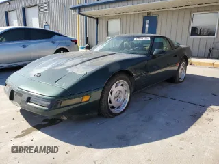 1992 Chevrolet Corvette with VIN 1G1YY23P3N5118675, listed as a Copart auction lot 49684705 with 85,104 mi miles and Salvage Title. Bid and sale history available at carsss.com. Image 1.