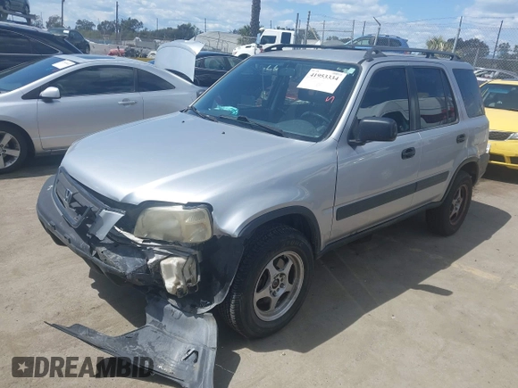 2001 Honda CR-V LX with VIN JHLRD18431C015913, listed as a IAAI auction lot 41953334 with 185,626 mi miles. Bid and sale history available at carsss.com. Image 2.