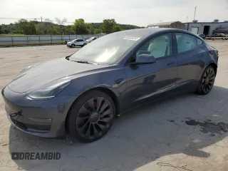 2023 Tesla Model 3 Performance z VIN 5YJ3E1EC8PF398898, wystawiony jako Copart lot #66928434 z przebiegiem 29 517 mil mil oraz Szkoda całkowita • Salvage title. Historia ofert i sprzedaży dostępna na DreamBid. Obrazek 1.