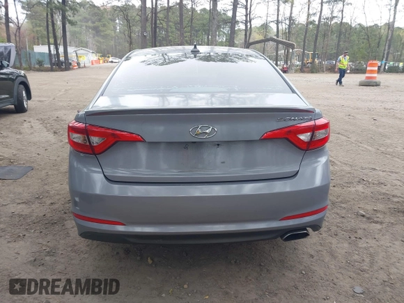 2015 Hyundai Sonata SE with VIN 5NPE24AF6FH160079, listed as a IAAI auction lot 41952638 with 164,497 mi miles and . Bid and sale history available at DreamBid. Image 16.