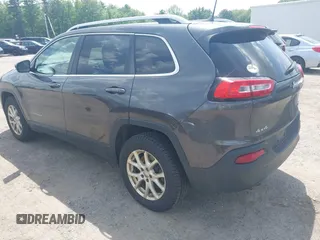 2016 Jeep Cherokee Latitude z VIN 1C4PJMCB4GW241454, wystawiony jako IAAI lot #42378181 z przebiegiem 210 207 mil mil oraz . Historia ofert i sprzedaży dostępna na DreamBid. Obrazek 3.