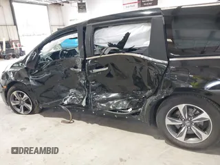 2018 Honda Odyssey Touring with VIN 5FNRL6H87JB105410, listed as a IAAI auction lot 41860707 with 91,908 mi miles. Bid and sale history available at carsss.com. Image 18.