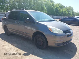 2004 Toyota Sienna CE with VIN 5TDZA23C34S092715, listed as a IAAI auction lot 42148090 with 188,710 mi miles. Bid and sale history available at carsss.com. Image 1.